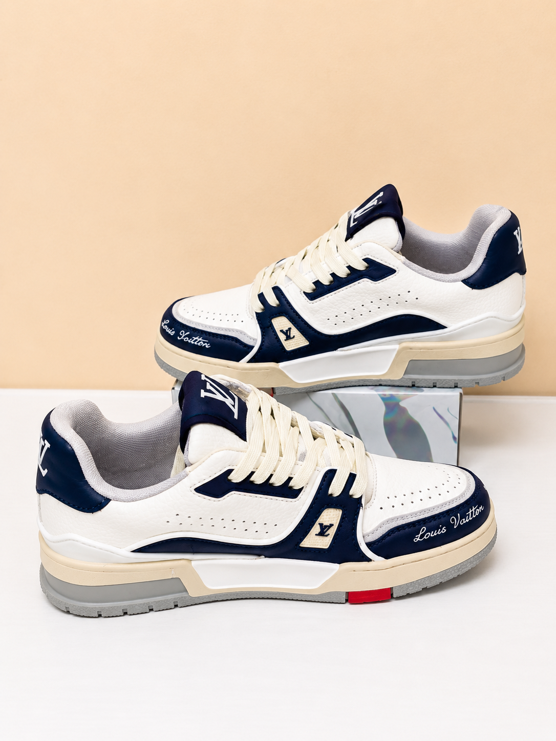 Louis Vuitton Trainer Blanco/Azul Marino - Edición Premium 👟✨