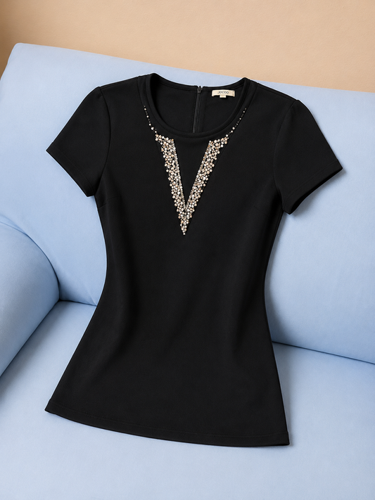 Vestido corto diseñada para resaltar tu estilo